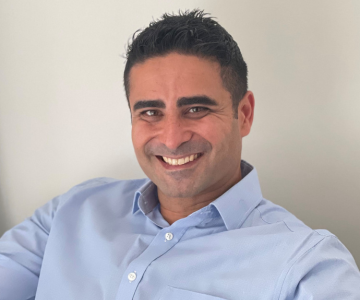 Raha Hadjarpour, Associate